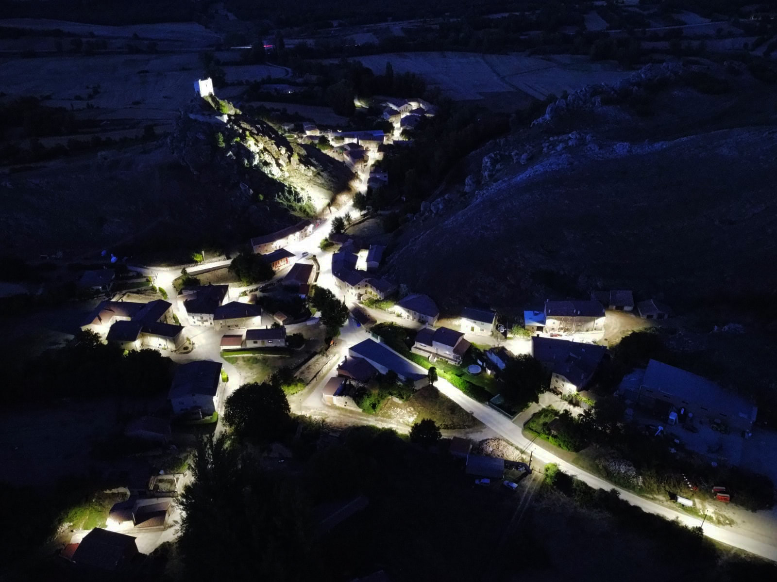 Urbel del Castillo Burgos - Salvi Lighting Luminaire ClapS 01